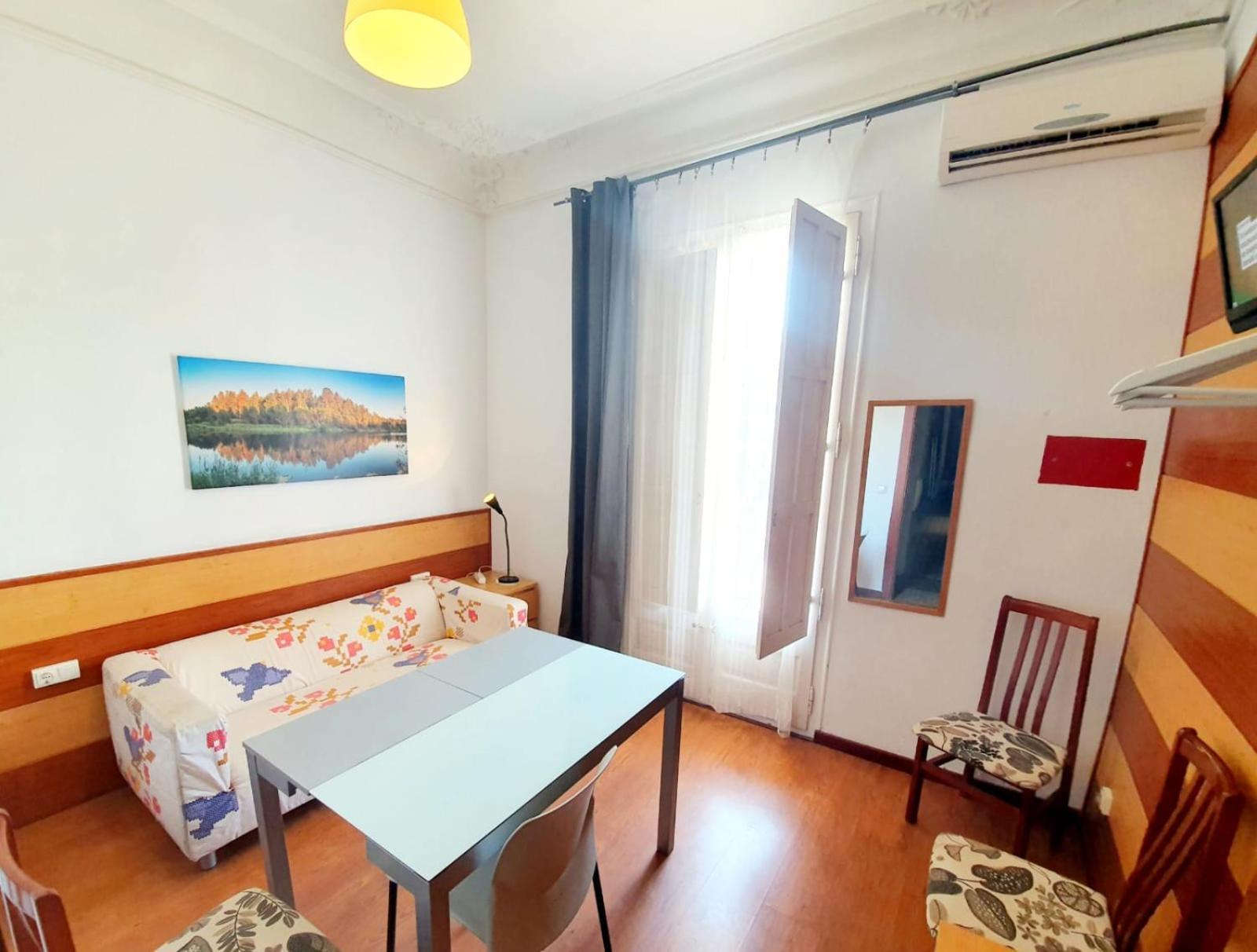 Апартаменты Apartamento Urgell Барселона Экстерьер фото