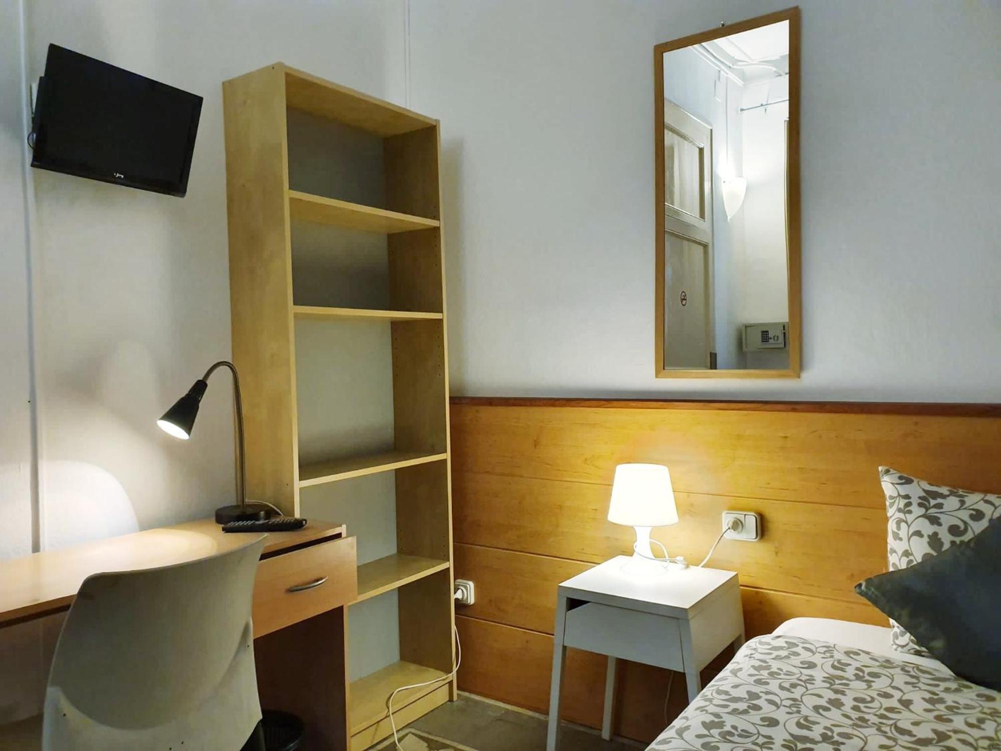Апартаменты Apartamento Urgell Барселона Экстерьер фото